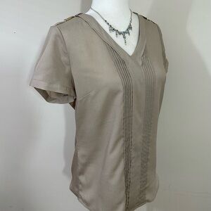 The Limited sz sm top silky feel semi dressy in a tan color